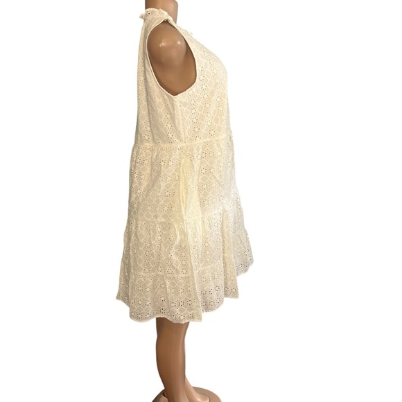 3/$30 🍂 Loft White Eyelet Sleeveless Swing Dress - Picture 8 of 11